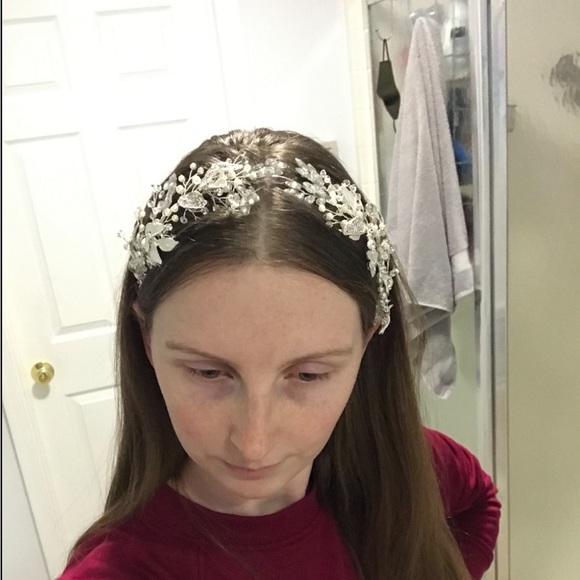 Bridal headpiece wrap around - Picture 2 of 4